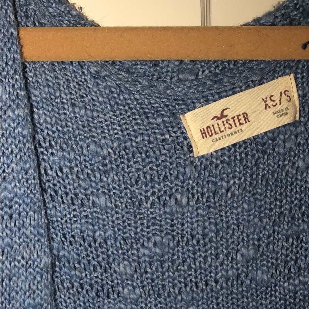 Hollister Sweater - Picture 4 of 4